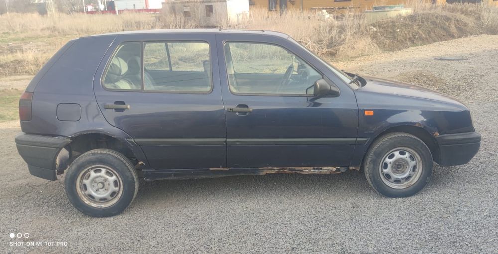 Volkswagen (GOLF)