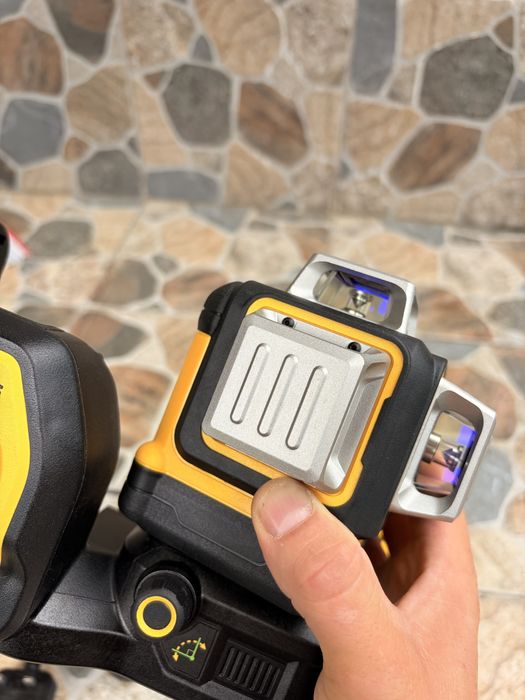 Nivelă laser 360 Dewalt 2026
