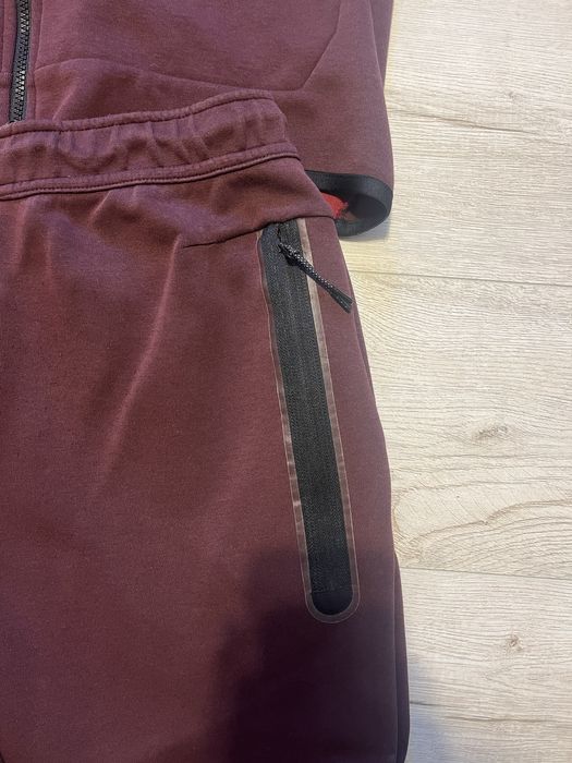 Pantaloni Nike Tech Fleece