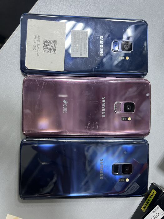 Galaxy S9 запчастга бераман экран синган