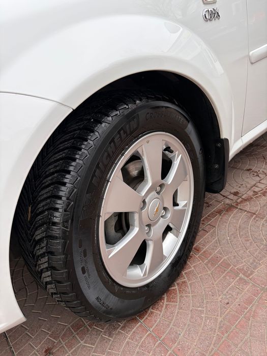 Moshina zor xolati ideal akuratni xaydalgan