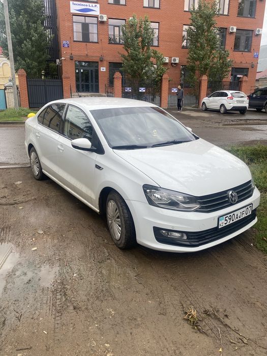 Продам фольксваген поло 2018