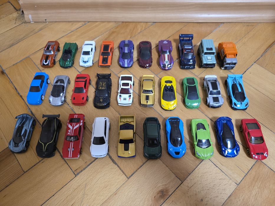 Колекция Hot Wheels колички