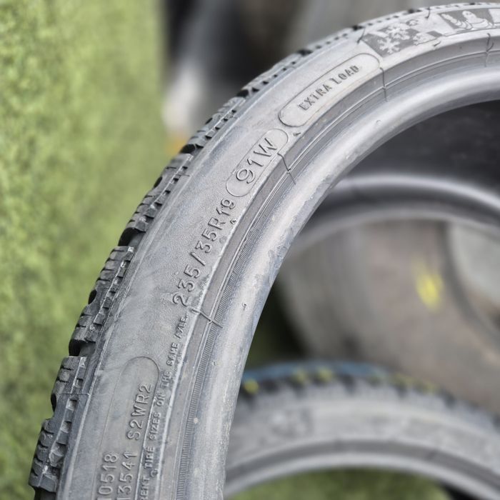 235 35 19 Michelin m+s