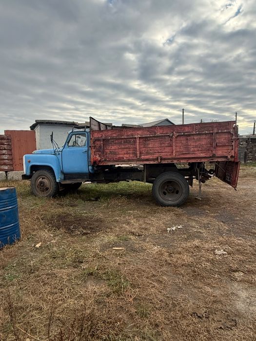 Продам Газ 53 в хорошем состоянии ДВС масло не берет рама целая