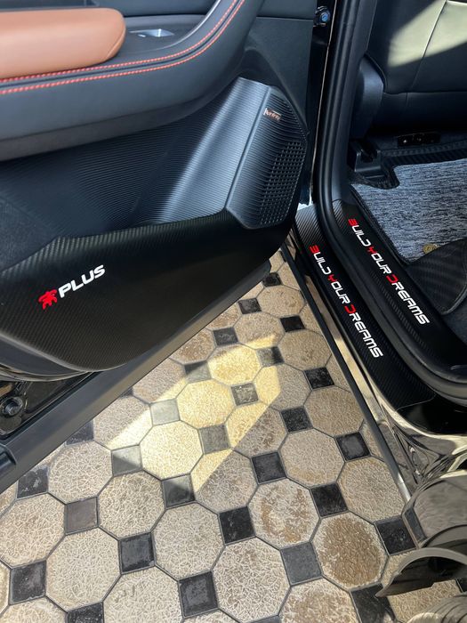 Карбоновые наклейки на двери BYD SONG и CHAMPION