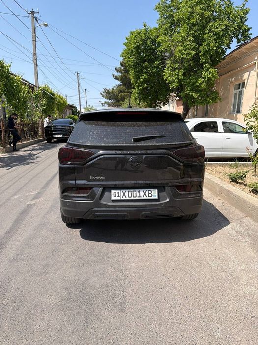 Ssangyong Korando сотилади