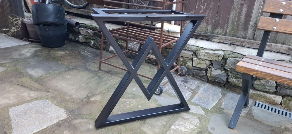 Метални крака за маса