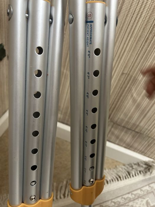 Костыли в отличном состоянии