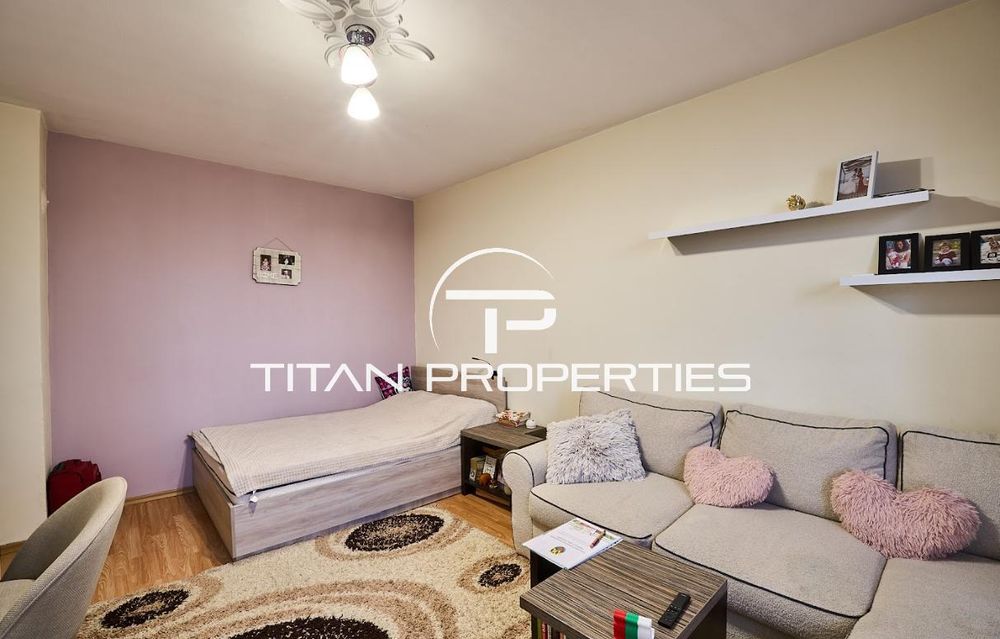 Продава се Двустаен апартамент в Пловдив, Изгрев - 46 кв.м за 1044 €/кв.м - Снимка #1