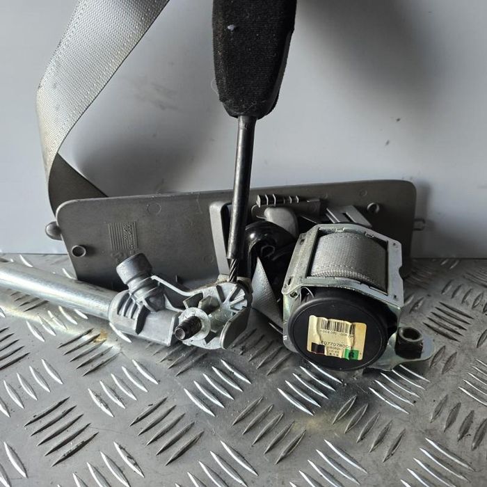 Centura de siguranta dreapta fata Opel Corsa D facelift