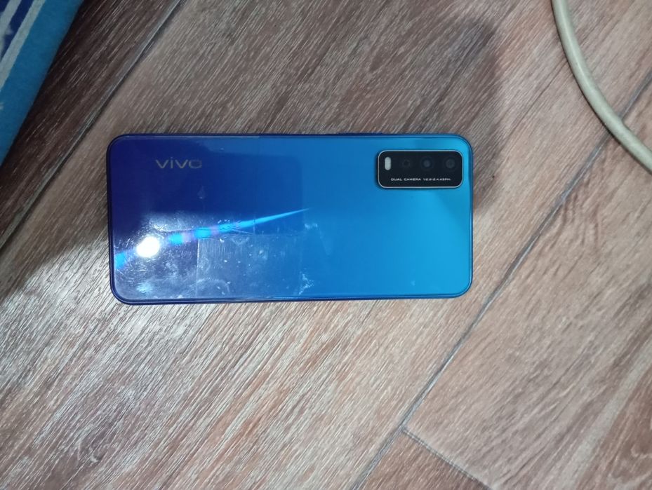 Продаю vivo y20 32гб