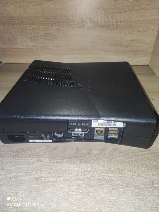 Xbox 360 Slim 250GB