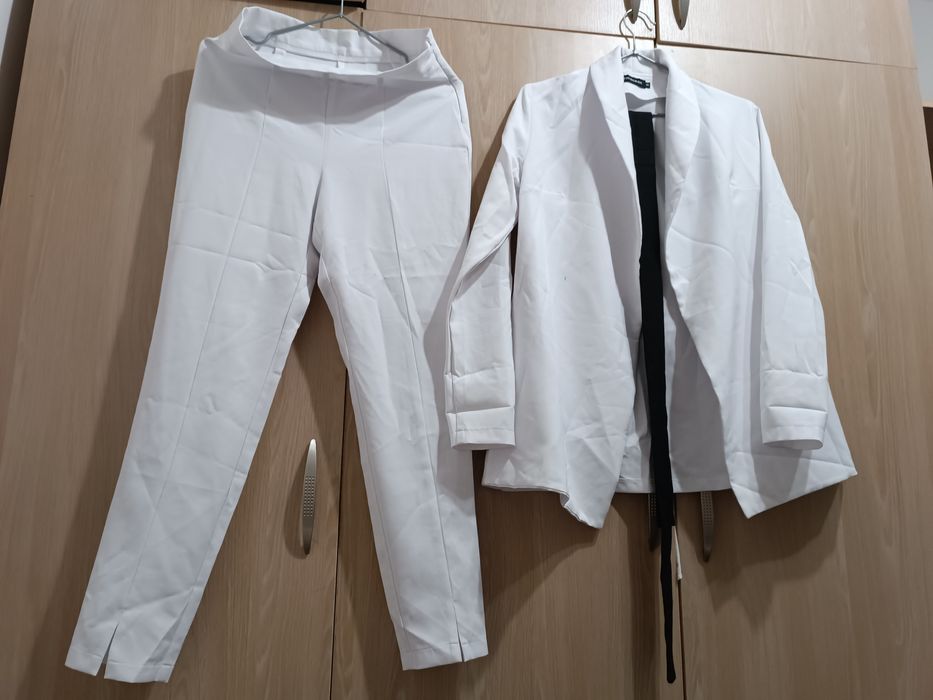 Женский брючный костюм 38-40 р