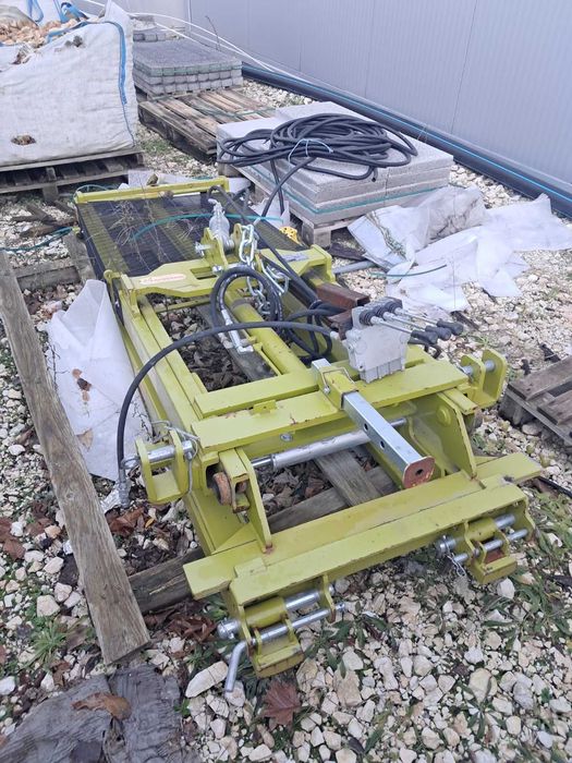 Продавам мотокарно устройство за трактор