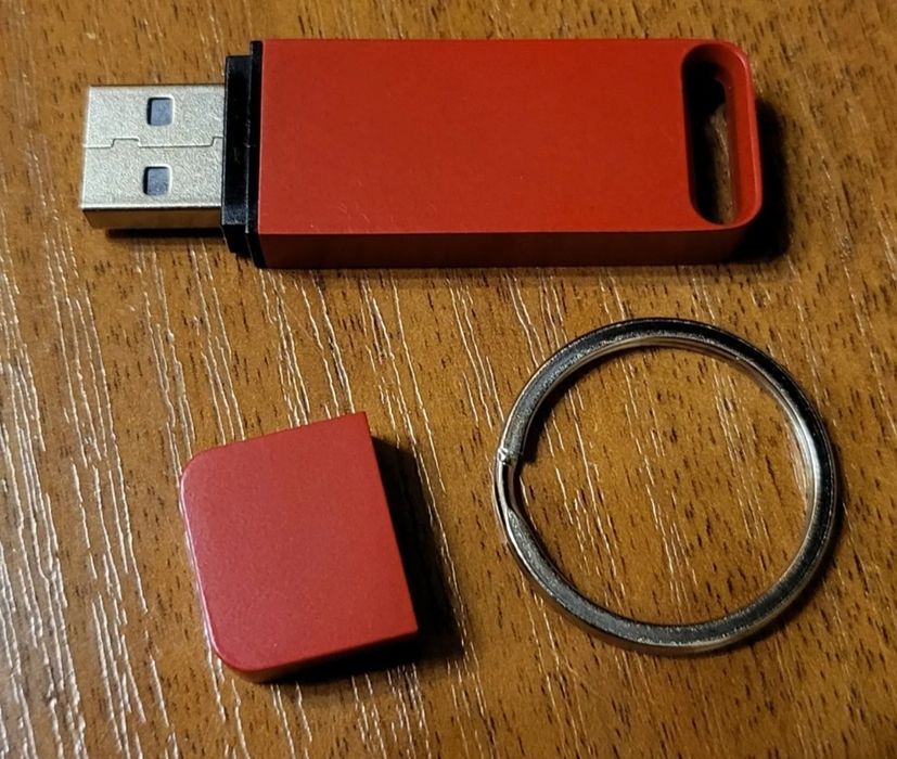 Usb fleshka Lenovo 8TBit