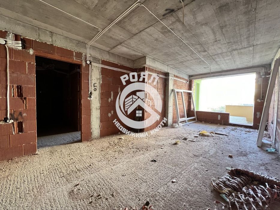 Продава се Двустаен апартамент в Пловдив, Остромила - 80 кв.м за 1050 €/кв.м - Снимка #2