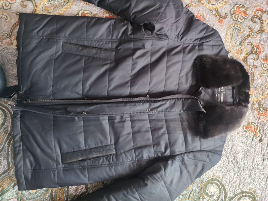 Черная мужская куртка