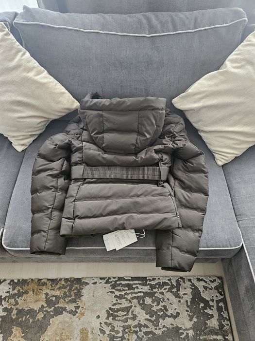 Чисто ново зимно яке на " ZARA "