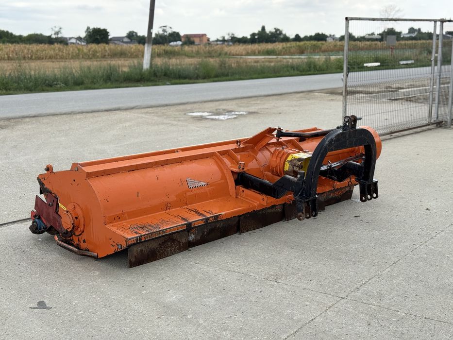 Tocatoare Resturi Vegetale/Coceni/Spini Perfect 2,70m Import Germania