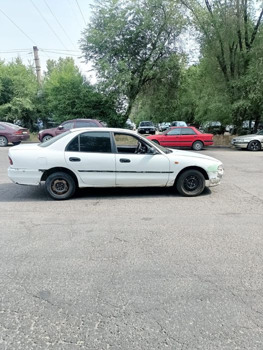 Прдам машину Митсубиси Галант