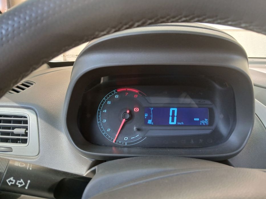 Chevrolet Cobalt LS первая позиция