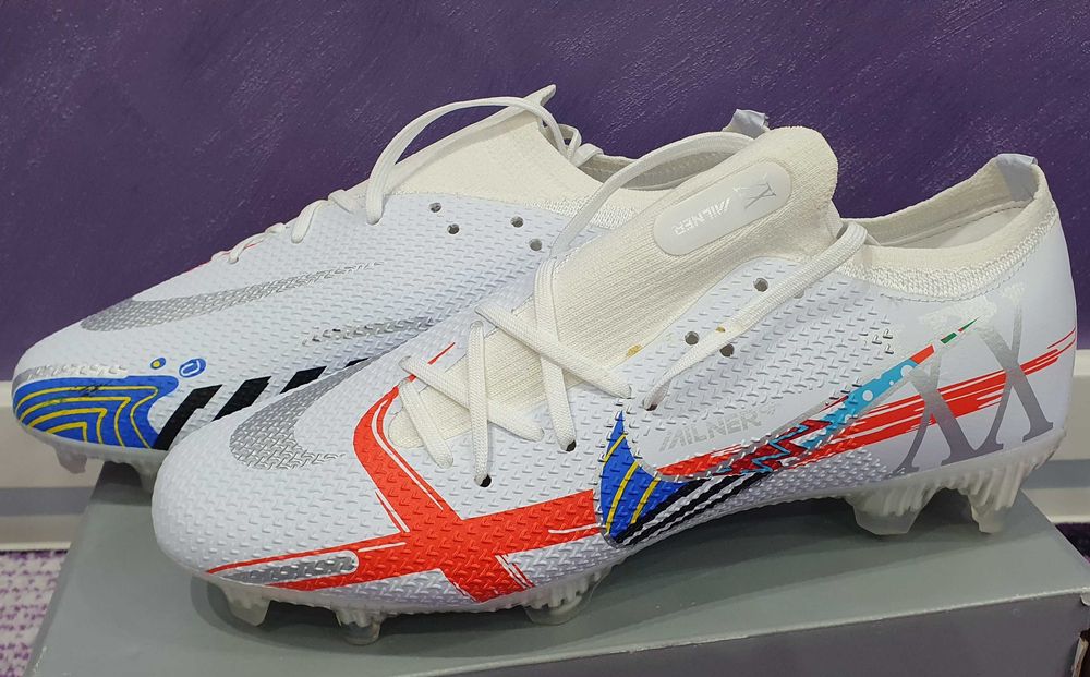 Професионални Бутонки  Nike Phantom GT II Elite James Milner