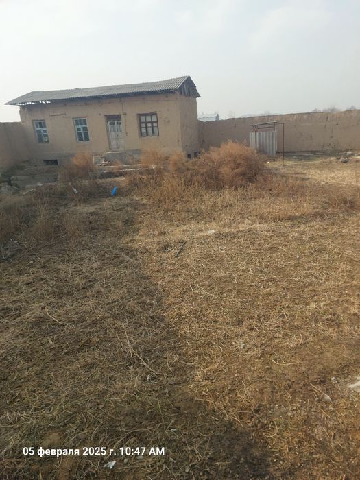 Nazarbek Tekstilda 8 sotik yer sotiladi