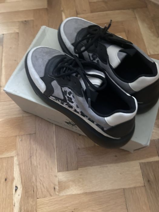 Zara reserved черни обувки