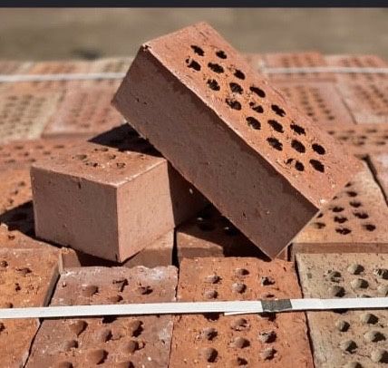 Кирпичи, газоблоки , пескоблоки