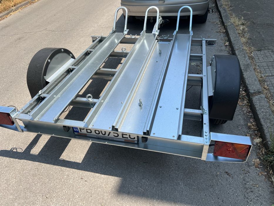 Ремарке за мотори под наем