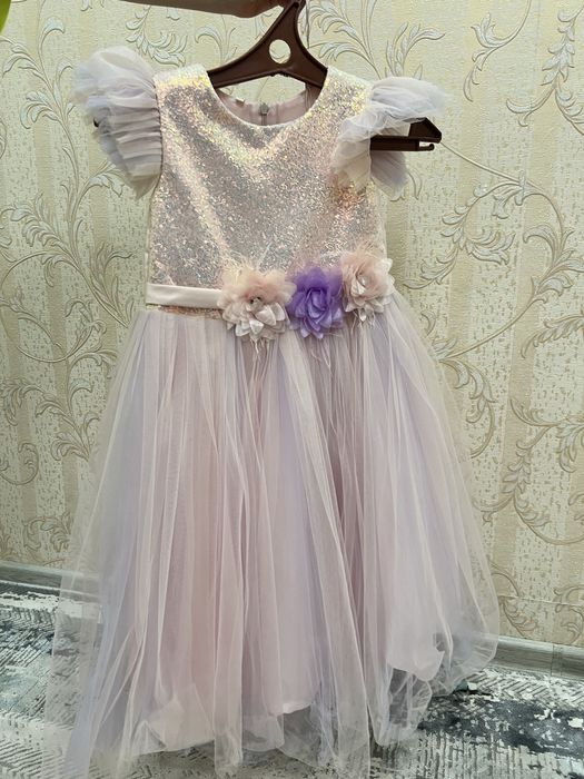 Нарядное платье