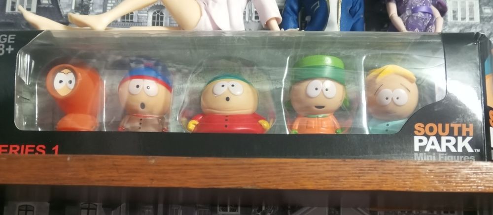 Продам кукл и фигурки