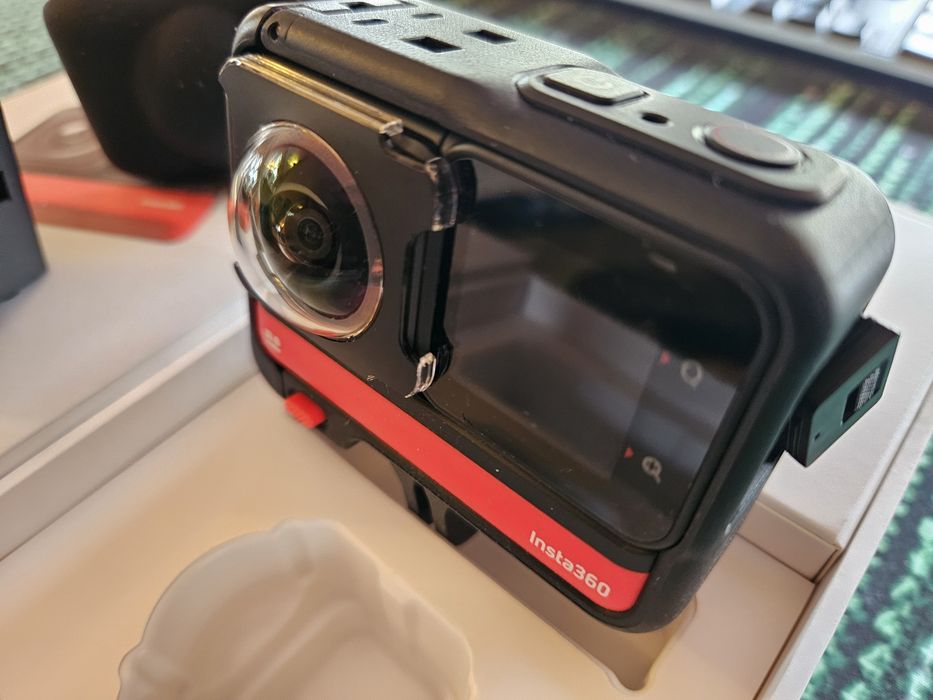 Insta360 ONE RS Twin Edition