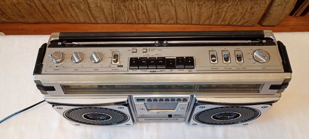 Radio-casetofon SHARP Gf-8585 X