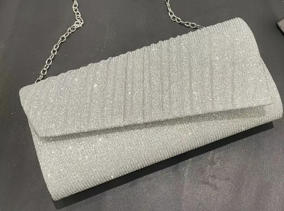 Продам женский клатч в сером и черном цвете