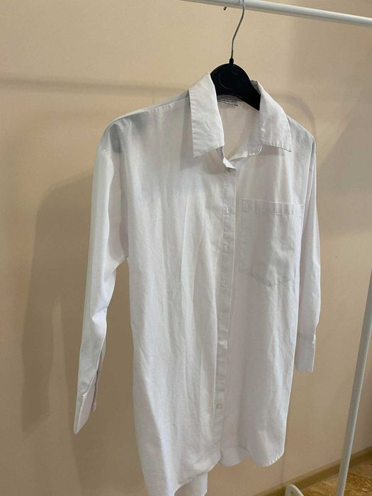 Бяла овърсайз риза