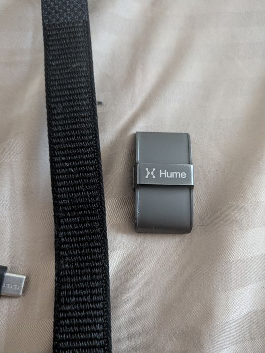 Vând bandă Hume ( tracker health discret, fără afișaj )