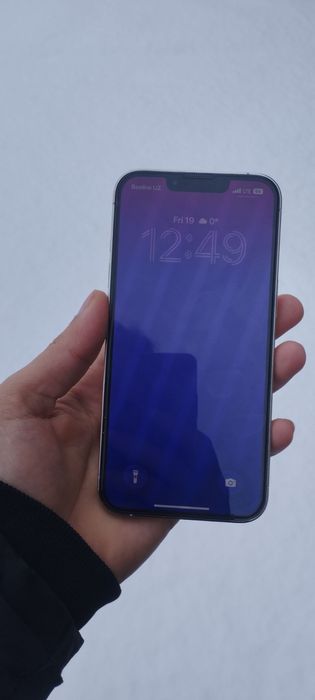 Iphone 13 pro holati zo’r sastayanasi narmalni hech joyi alishmagan ar