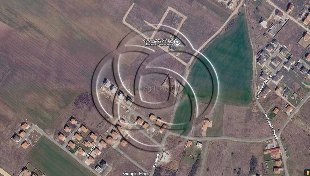 Парцели в обособен жилищен квартал, до целогодишно населени къщи