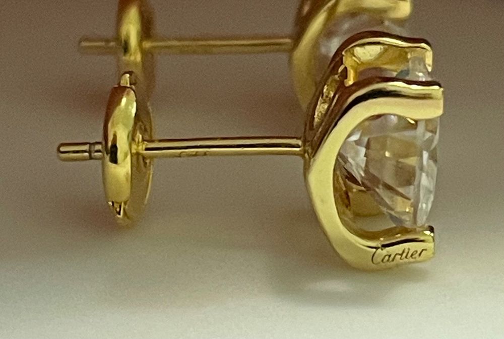 Сребърни позлатени обеци стил Cartier,  с камък моасонит.