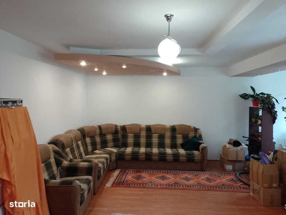 Vând apartament cu 4 camere , amenajat lux , Str. Ady Endre