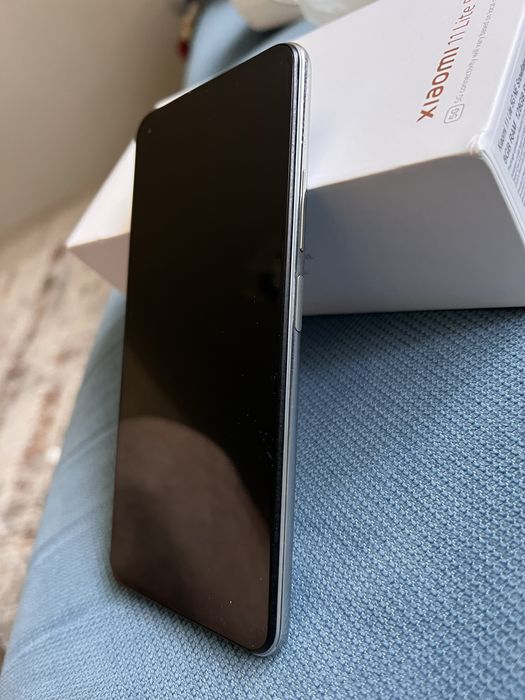 Xiaomi 11 lite 5G 128 gb si 8GB ca NOU/ Impecabil