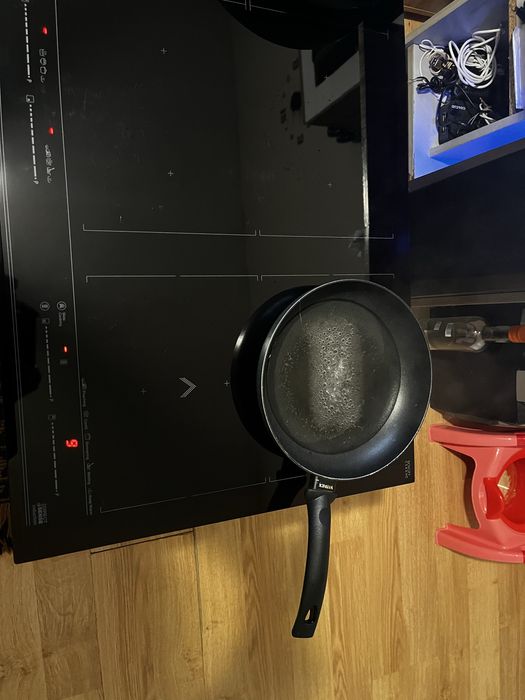 Продавам висок клас индукционен плот (induction) TEKA