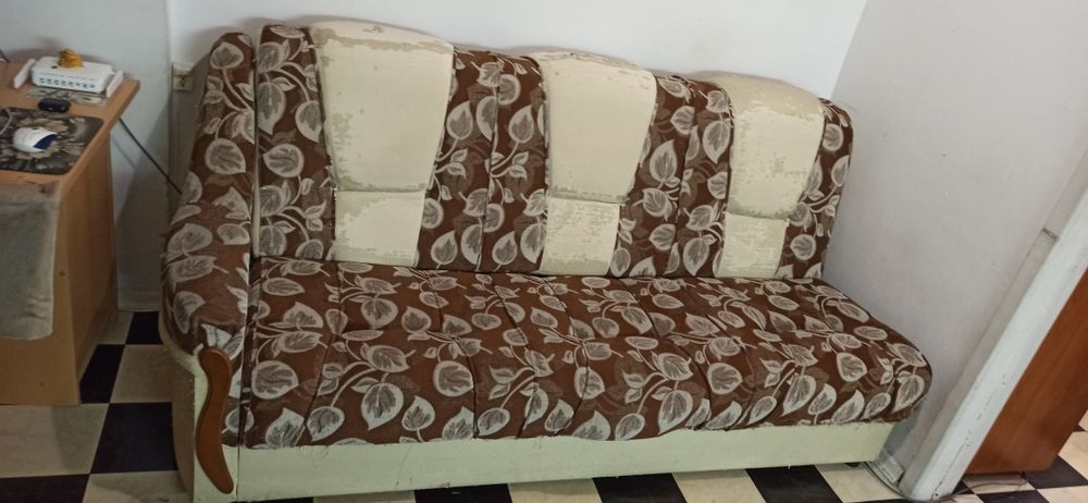 Отдам бесплатно диван раскладной