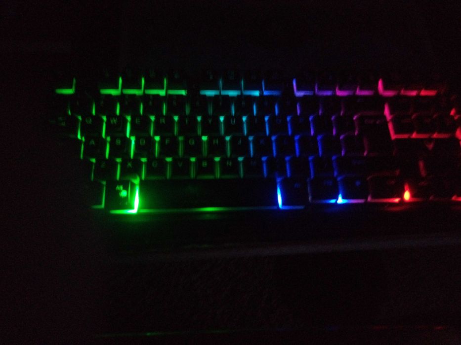 de  vanzare  tasatura    geming !!!