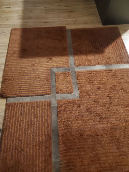 Килим ръчно тъкан