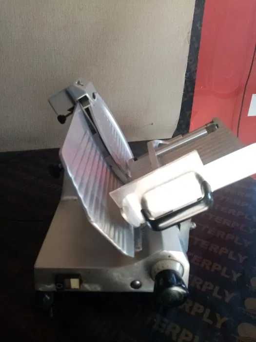 Професионална колбасорежеща машина LEGEND