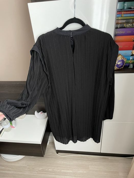 Zara черна къса рокля с плисета, L размер