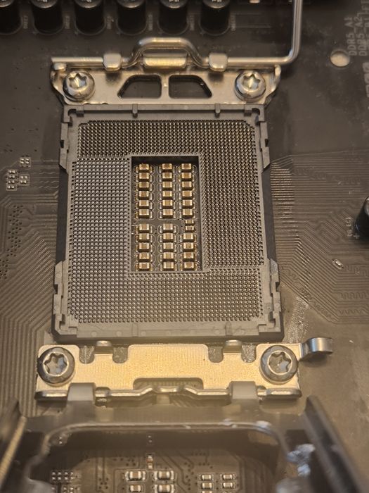 Placa de baza gigabyte z790 gaming x ax wifi lga1700